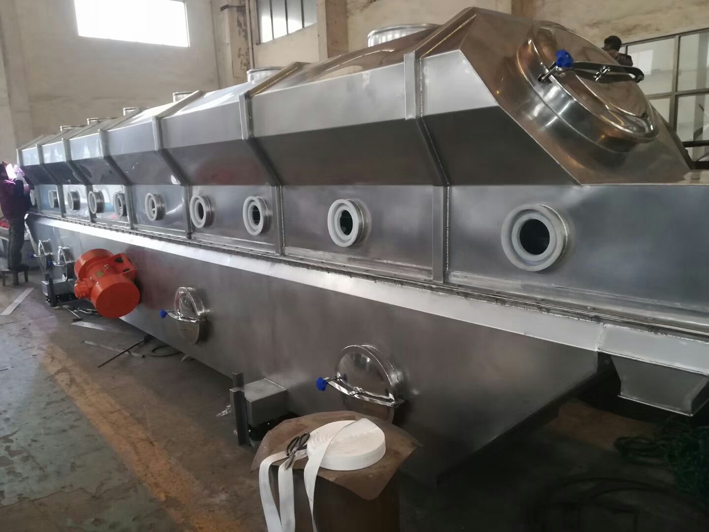 ZLG系列振動(dòng)流化床干燥機(jī)